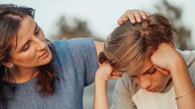 Estres-en-adolescentes-y-salutogenesis-una-comprension-profunda-para-educadores-y-familias