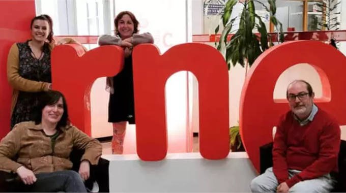entrevista-en-artesfera-rne-angela-jordana